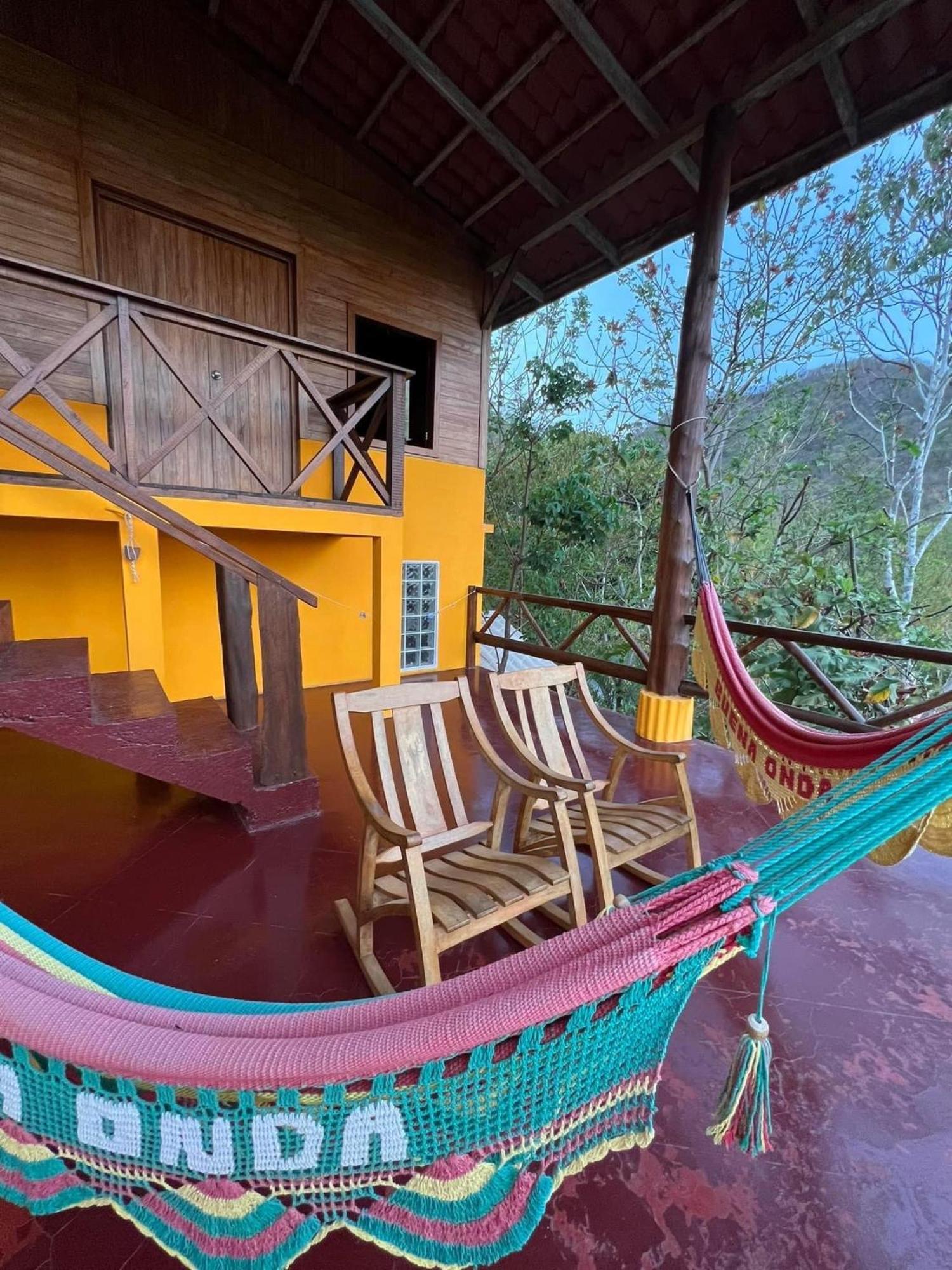 Buena Onda Backpackers Hotel ซานฮวนเดลซูร์ ภายนอก รูปภาพ