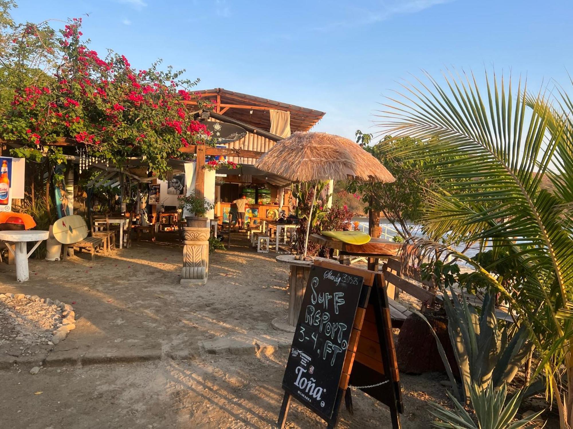 Buena Onda Backpackers Hotel ซานฮวนเดลซูร์ ภายนอก รูปภาพ